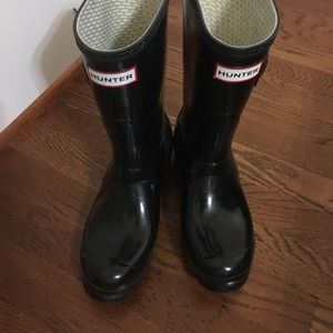 Short Shiny Black Rain Boots
